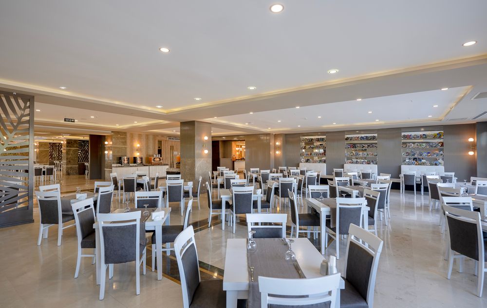 Loceanica Beach Resort - 16