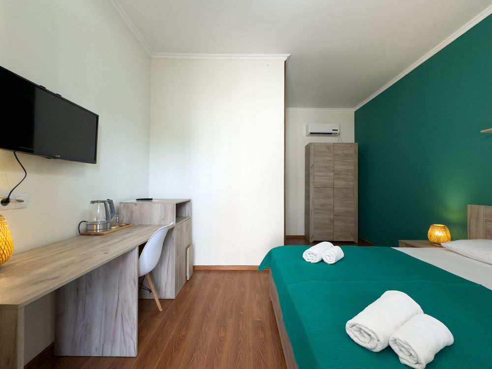 PLATAN, мини-отель эконом - 36