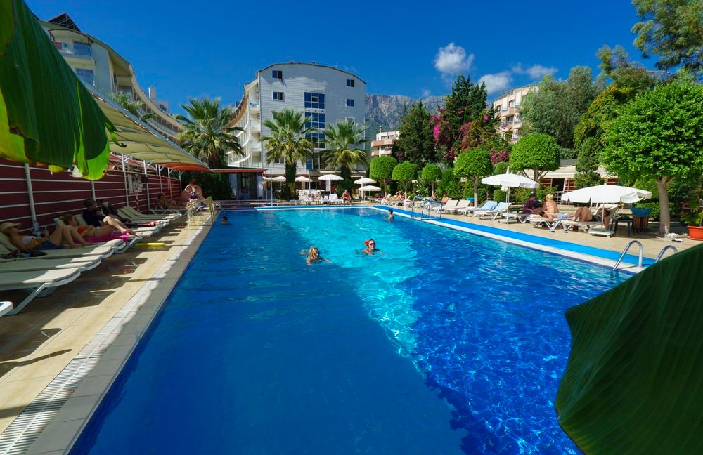 Armas Beach Hotel - 3