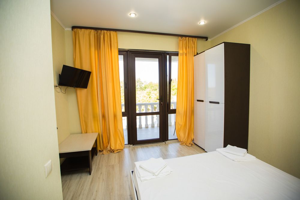 WHITE HOTEL (БЕЛЫЙ ДОМ), гостевой дом стандарт - 38