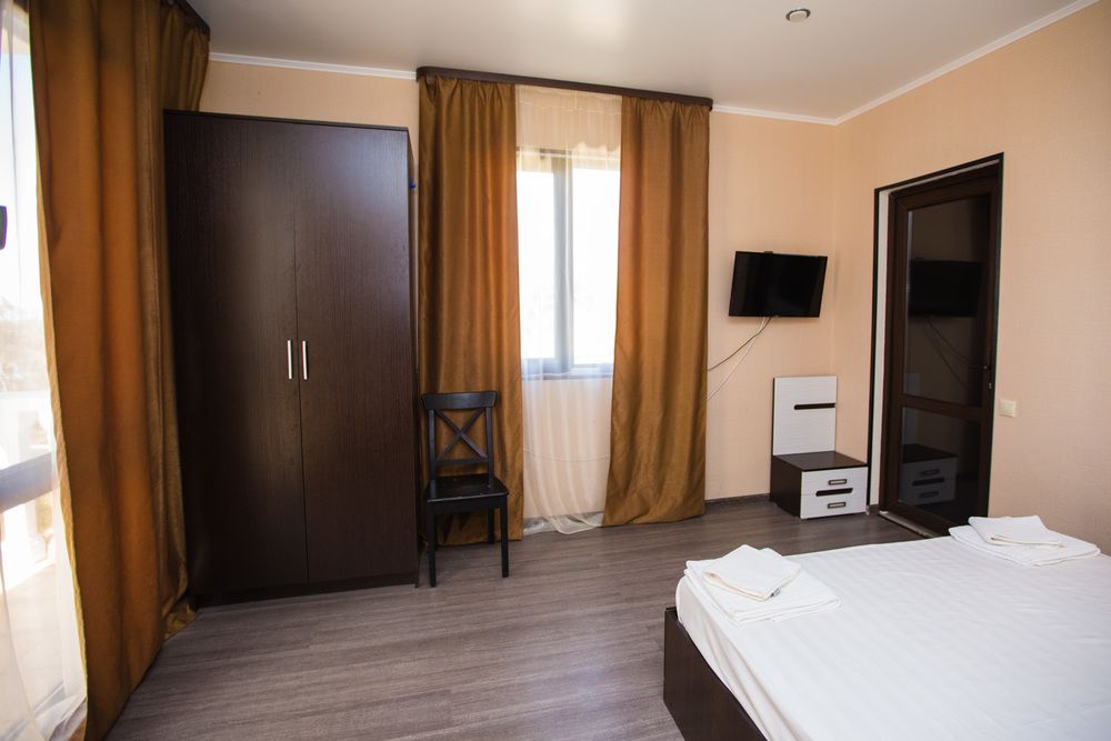 WHITE HOTEL (БЕЛЫЙ ДОМ), гостевой дом стандарт - 36