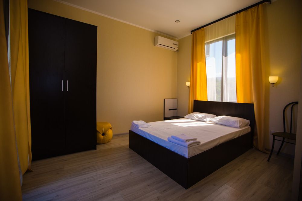 WHITE HOTEL (БЕЛЫЙ ДОМ), гостевой дом стандарт - 30