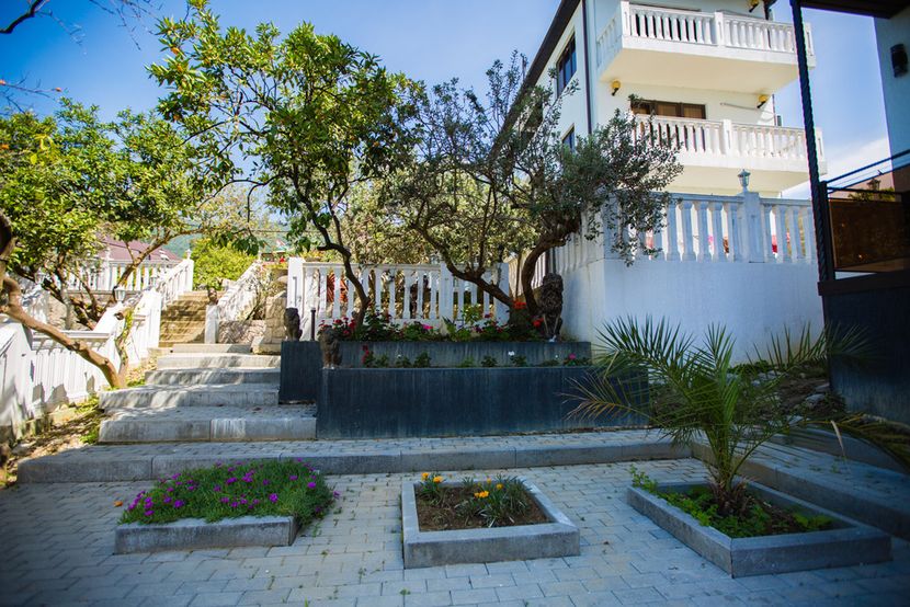 WHITE HOTEL (БЕЛЫЙ ДОМ), гостевой дом стандарт - 6