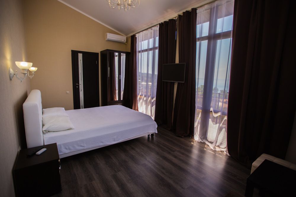 WHITE HOTEL (БЕЛЫЙ ДОМ), гостевой дом стандарт - 25