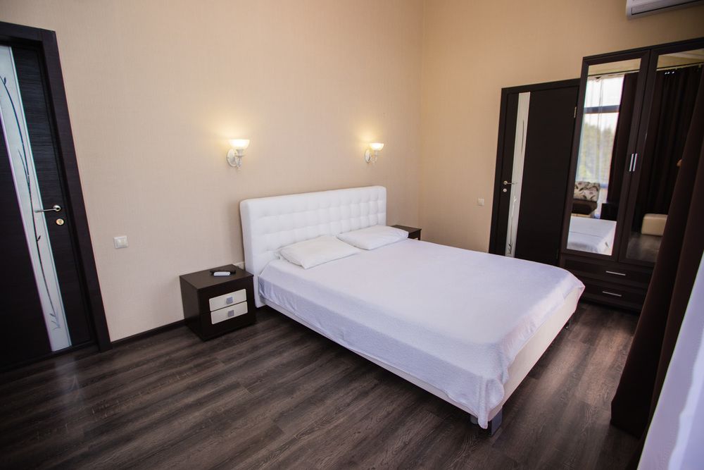 WHITE HOTEL (БЕЛЫЙ ДОМ), гостевой дом стандарт - 23