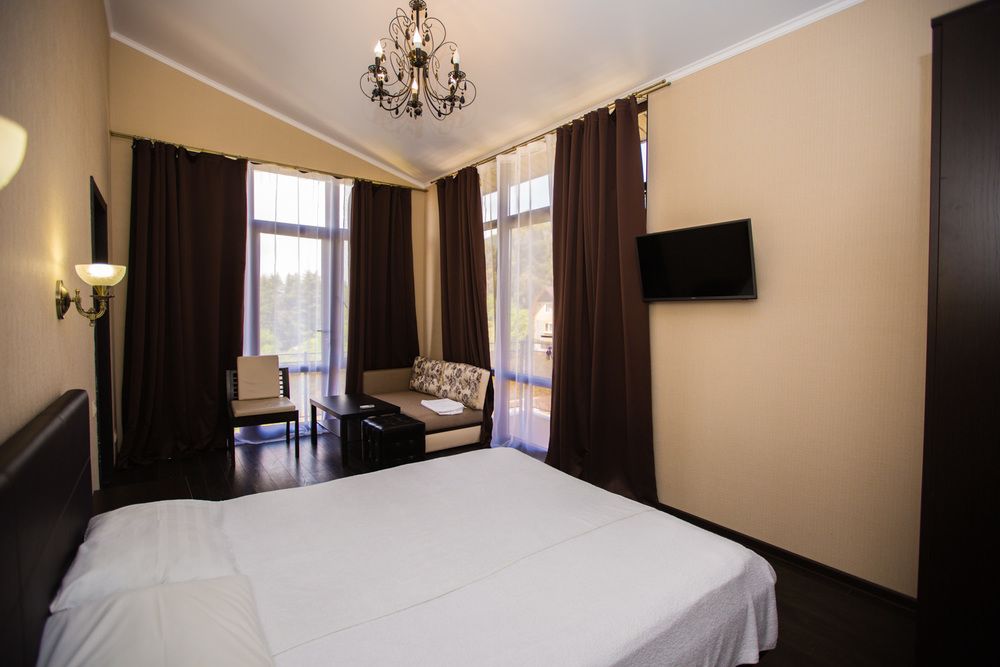 WHITE HOTEL (БЕЛЫЙ ДОМ), гостевой дом стандарт - 19