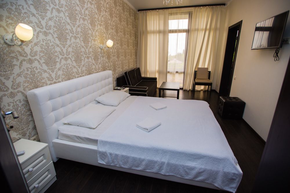 WHITE HOTEL (БЕЛЫЙ ДОМ), гостевой дом стандарт - 12