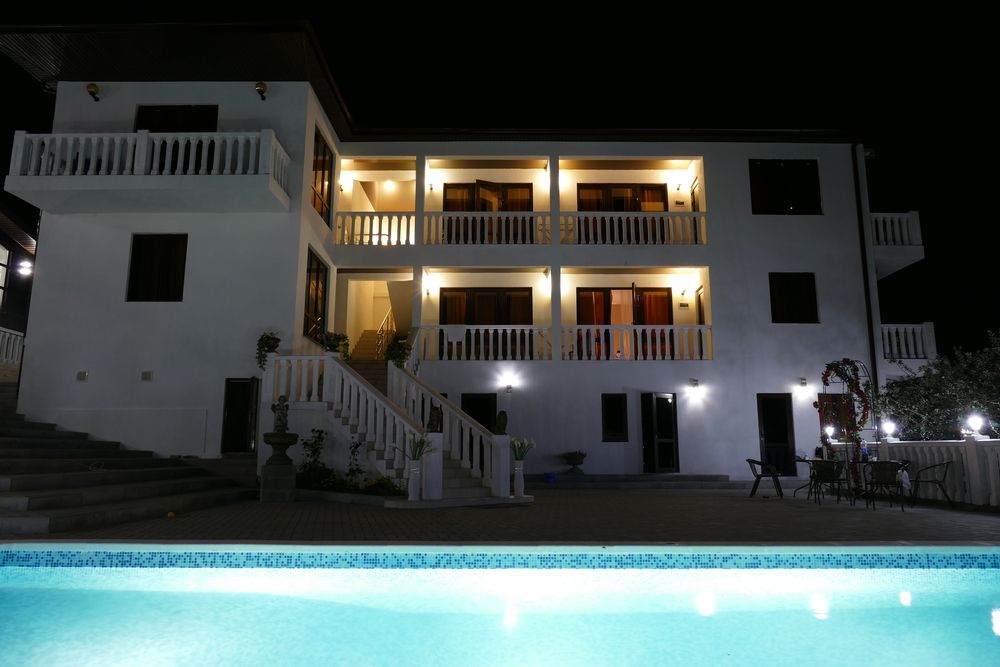 WHITE HOTEL (БЕЛЫЙ ДОМ), гостевой дом стандарт - 2