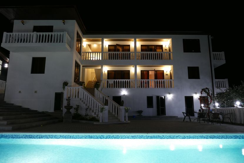 WHITE HOTEL (БЕЛЫЙ ДОМ), гостевой дом стандарт - 2