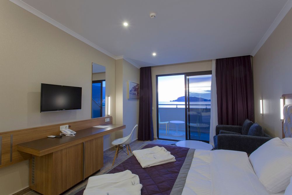 Michell Hotel (only adults 16+) - 54