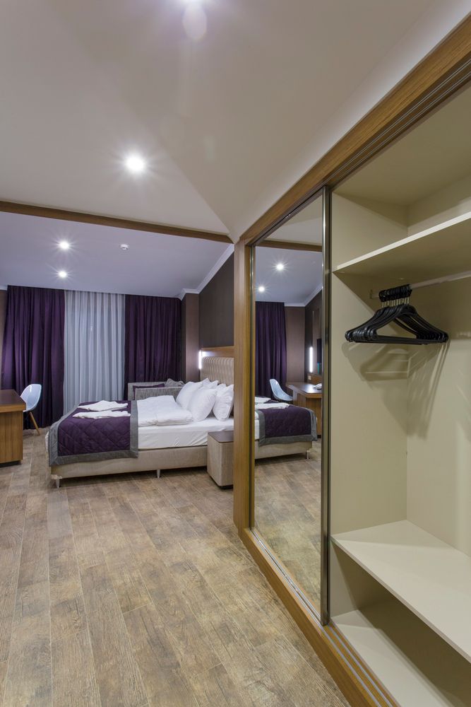 Michell Hotel (only adults 16+) - 53