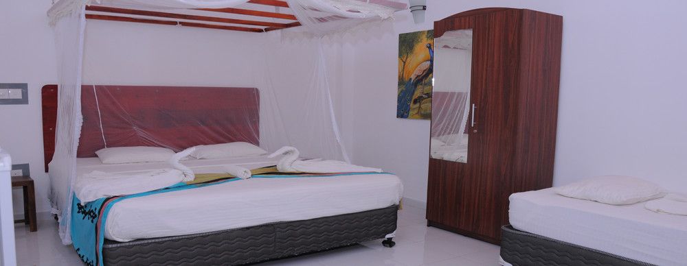 PRIME TIME HOTEL - 13