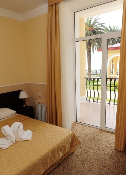 ЛАЗУРНЫЙ БЕРЕГ, отель комфорт - 14