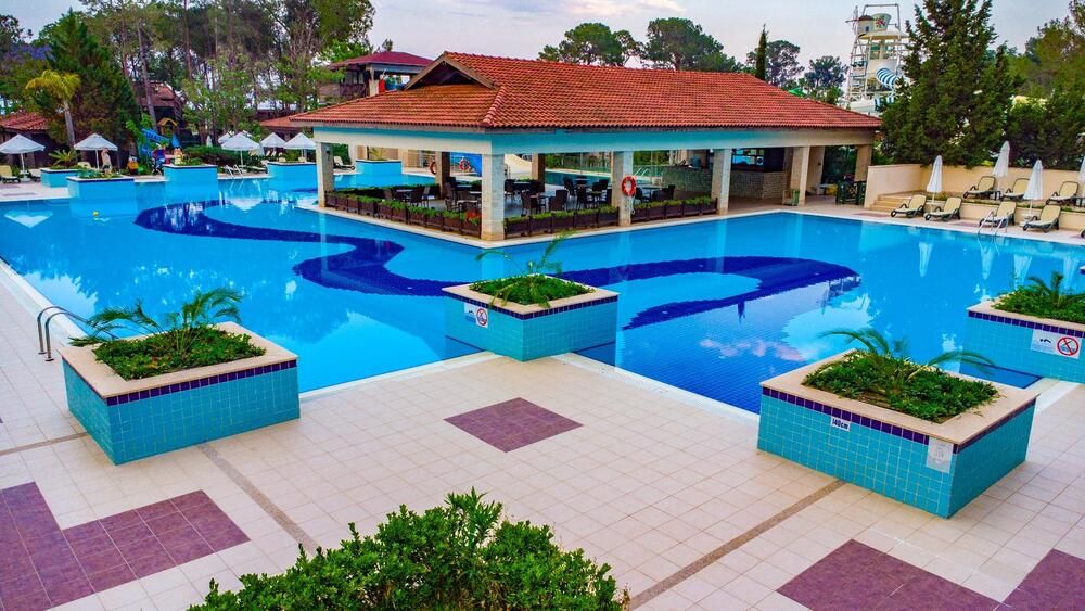 Champion Holiday Village    - 17