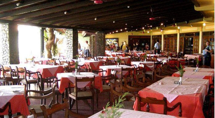 CAMELOT BEACH HOTEL - 12