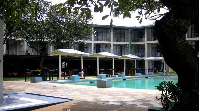 CAMELOT BEACH HOTEL - 9