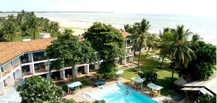 CAMELOT BEACH HOTEL - 7