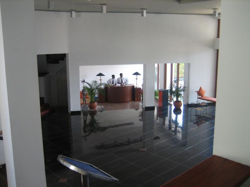 CAMELOT BEACH HOTEL - 3