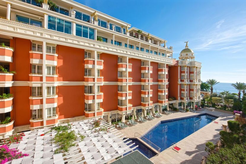 Antique Roman Palace (only adults 16+) - 2