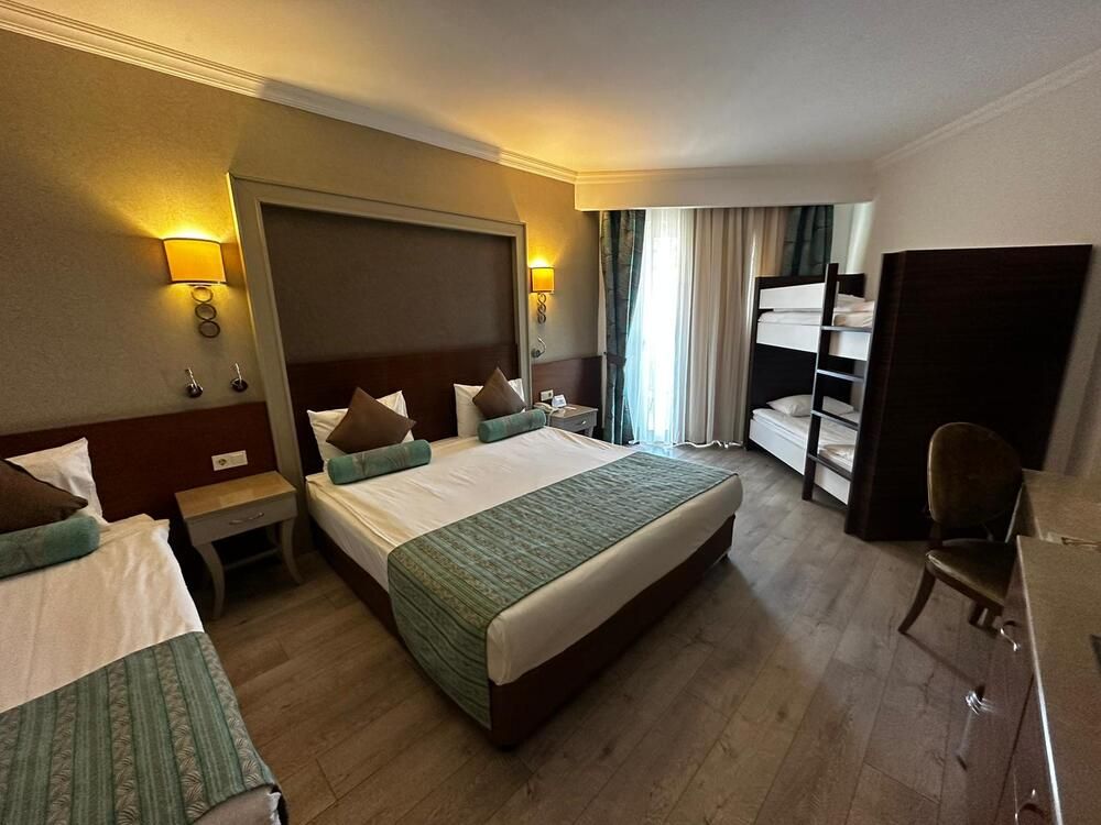 Side Crown Palace - 26