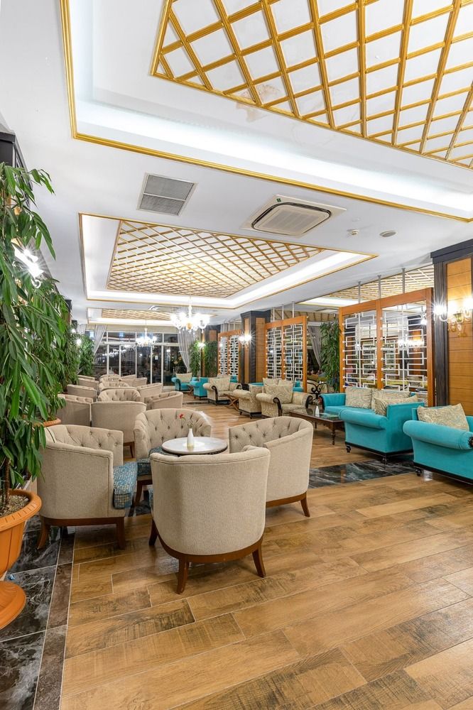 Side Crown Palace - 2