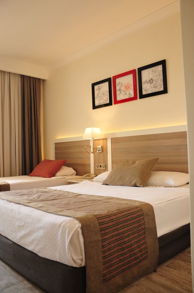 Port River Hotel & Spa - 112