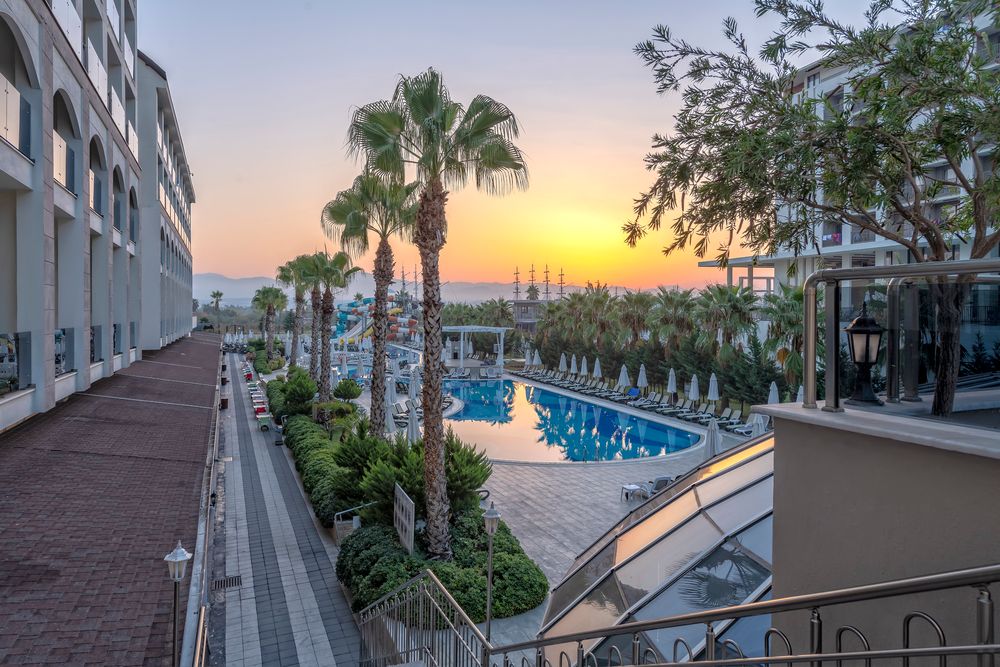 Port River Hotel & Spa - 12