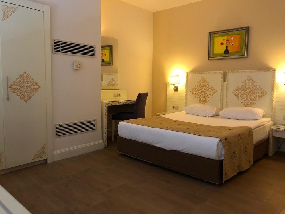 Crystal Admiral Aqua Collection - 106