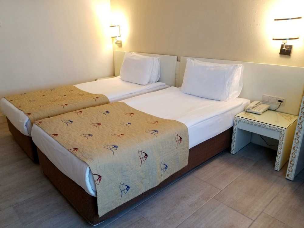 Crystal Admiral Aqua Collection - 83