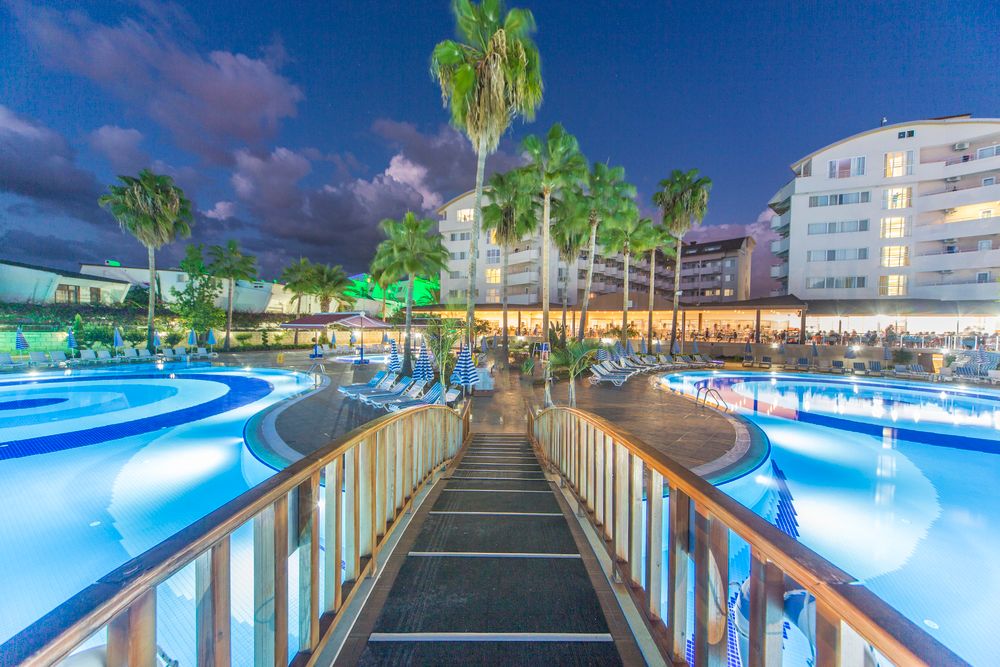 Lonicera World Hotel - 13