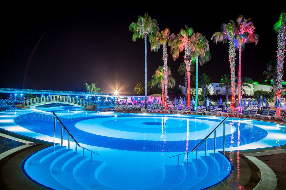 Lonicera World Hotel - 22