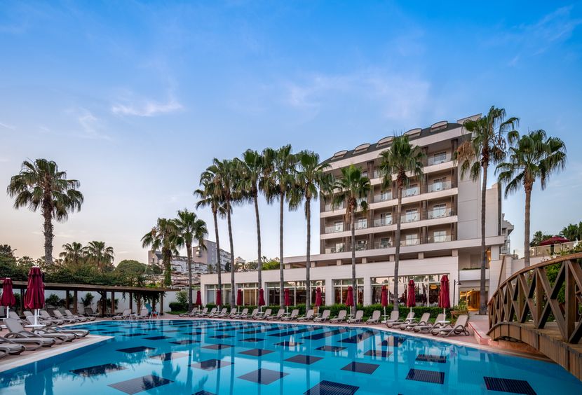 Trendy Palm Beach (only adults 16+) - 1