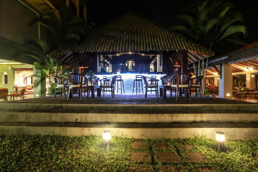 THE PALMS HOTEL - 2