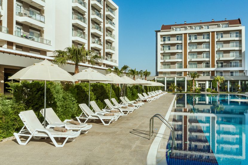 Greenwood Suites Resort - 4