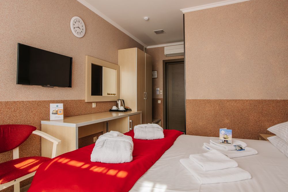 ELISA INN, гостиница - 8