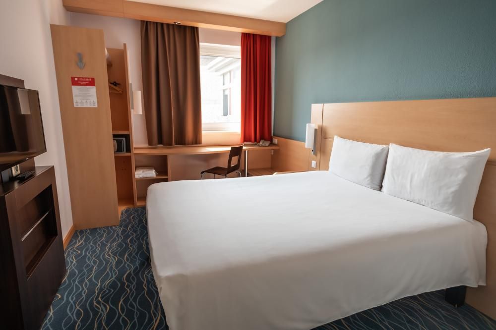 IBIS, отель - 8