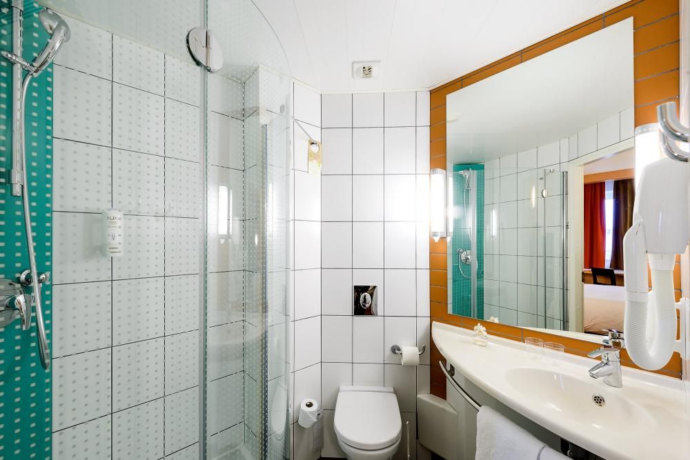 IBIS, отель - 9