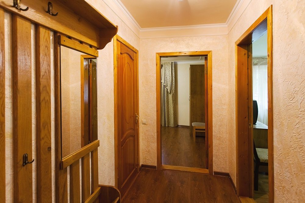 КРИСТАЛЛ, отель - 77