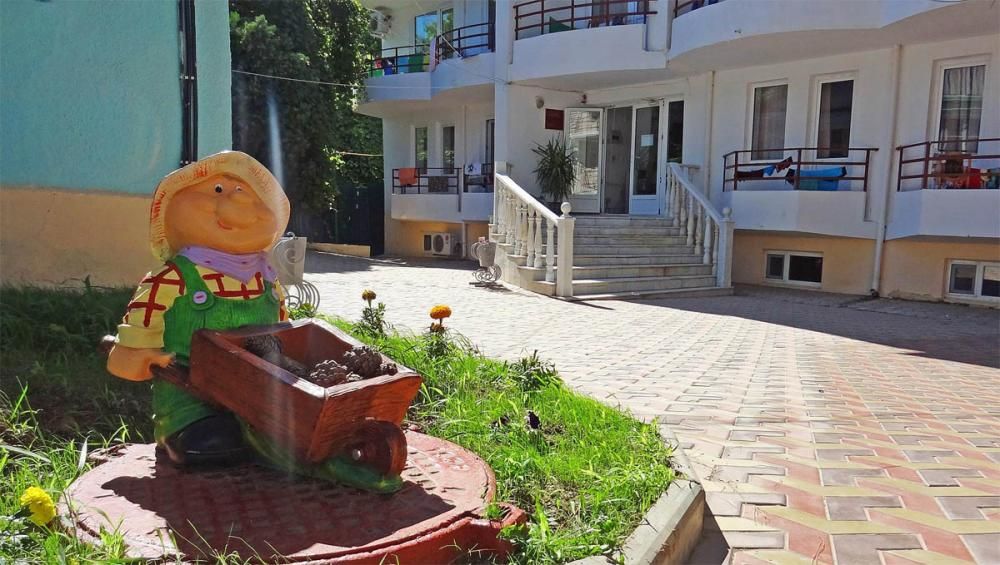 ЧЕРНОМОРСКИЙ, гостевой дом - 22