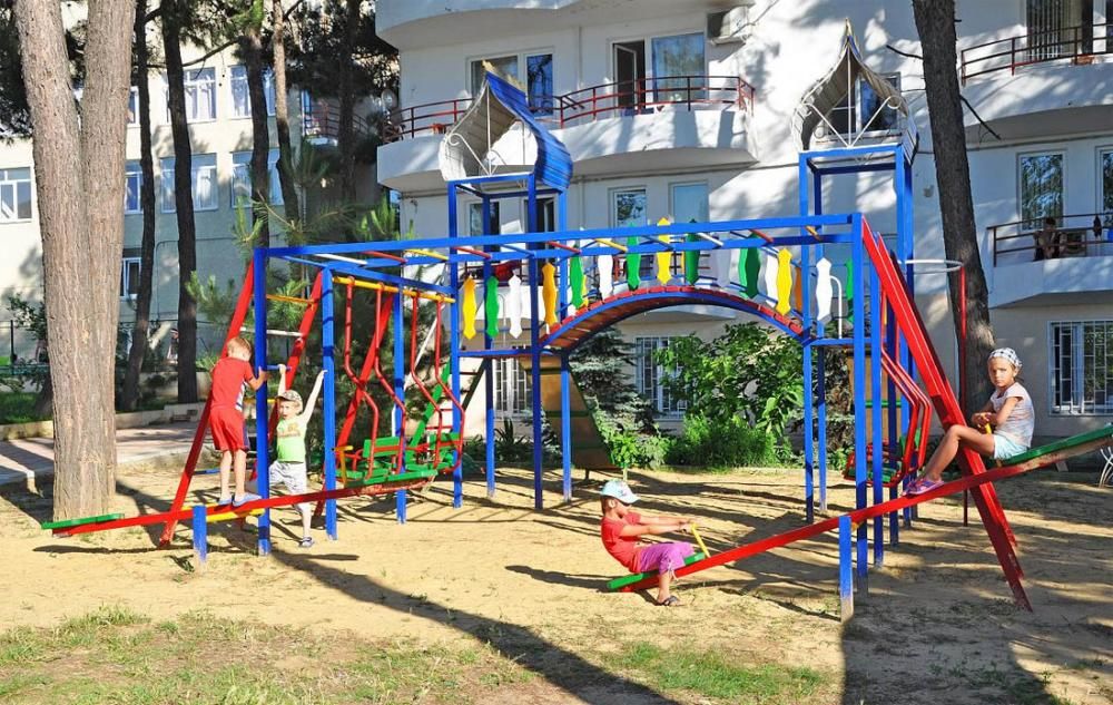 ЧЕРНОМОРСКИЙ, гостевой дом - 25