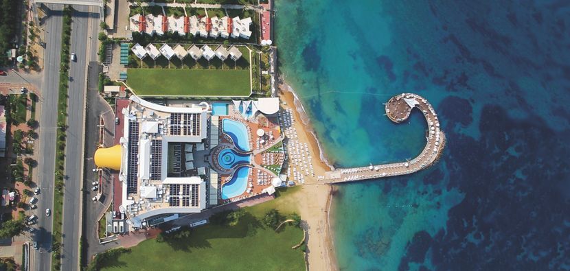 Azura Deluxe Resort & Spa - 3