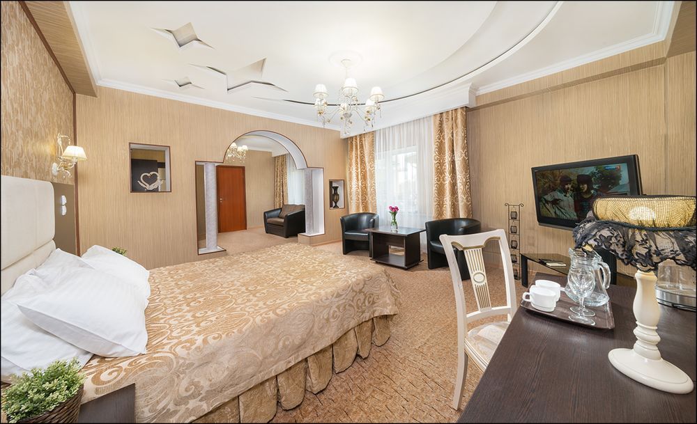 АСТОРИЯ, ГК - 33