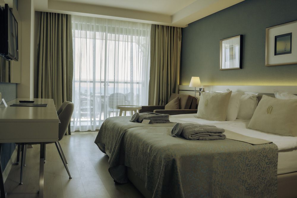 Castival Hotel Side - 80