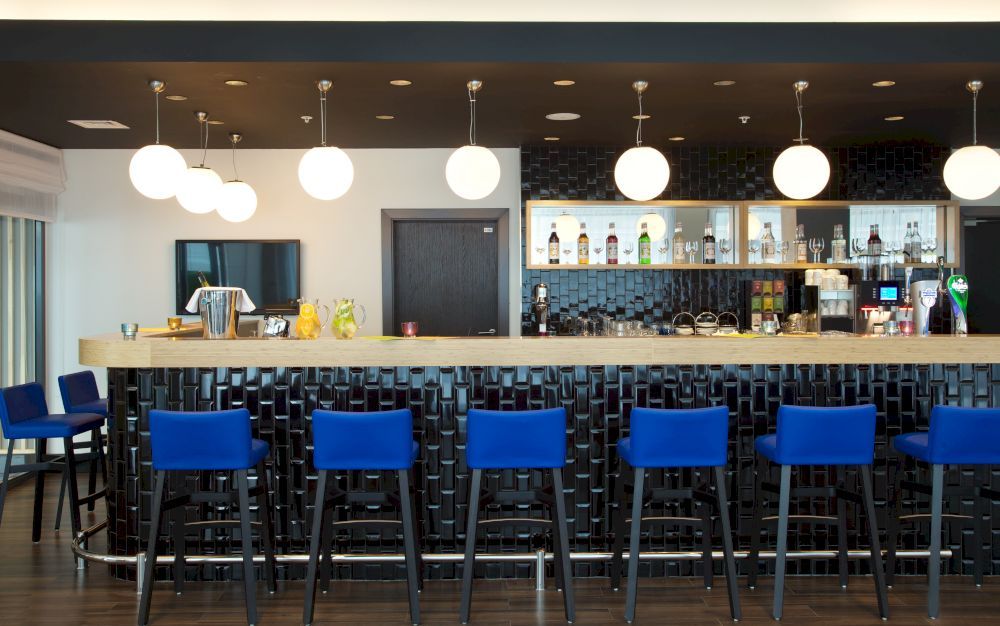 COSMOS SAINT-PETERSBURG PULKOVO AIRPORT HOTEL (бывш. PARK INN BY RADISSON PULKOVO AIRPORT)  - 9