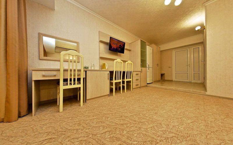 КРИСТАЛЛ УЮТ, пансионат - 80