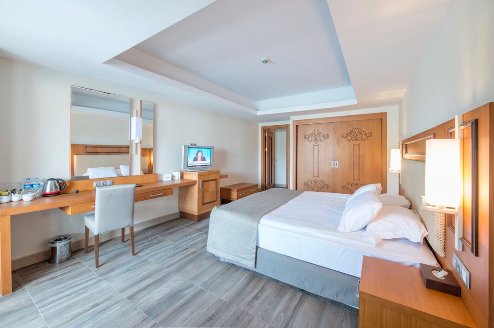 Crystal Prestige Pearl Collection - 42