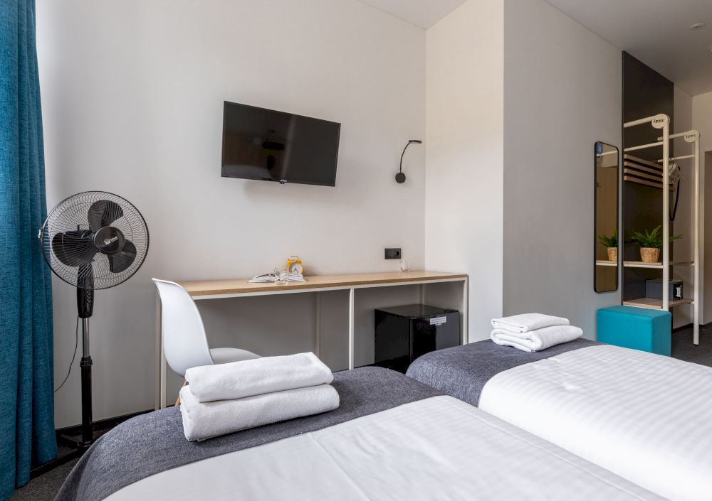 izzzi У ГОСТИНОГО ДВОРА, гостиница - 27