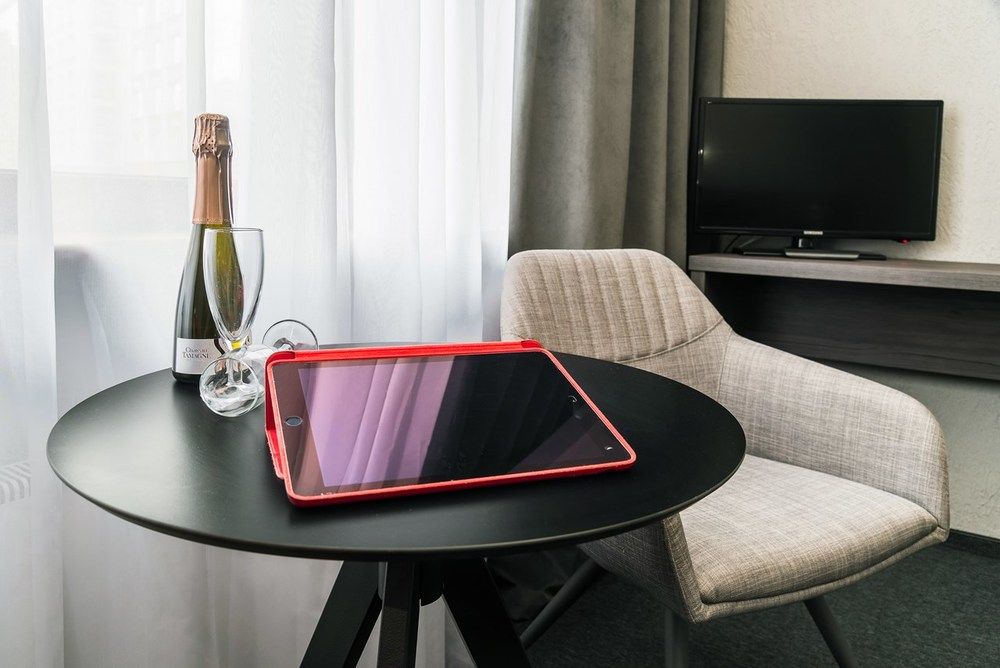 БРАТЬЯ КАРАМАЗОВЫ, отель - 15