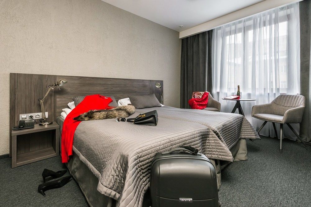 БРАТЬЯ КАРАМАЗОВЫ, отель - 14