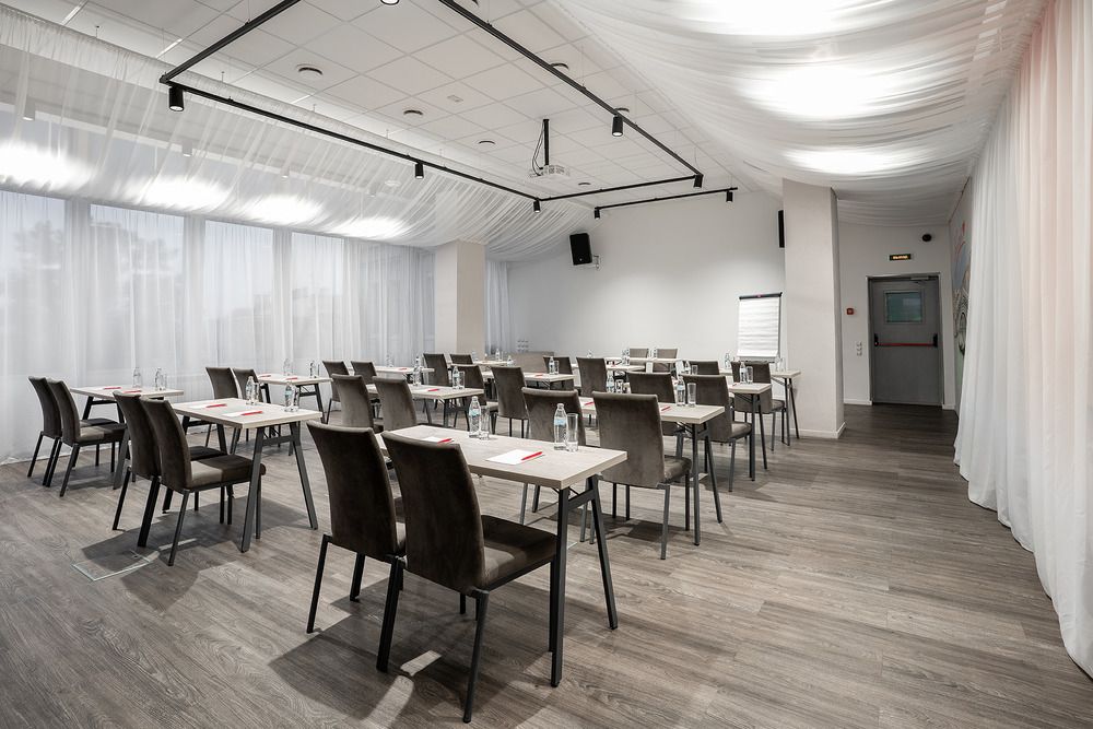 RED STARS HOTEL - 34